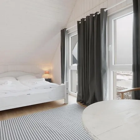 2 Bedroom Gorgeous In Ostseeresort
